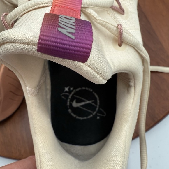 NIKE Free Metcon 6 SE Training Shoes Sneakers Pear/Pewter/Multicolor Women's 7.5 - Picture 12 of 14